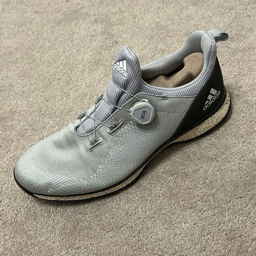 adidas Men's Light Gray and Black BOA Running Shoe